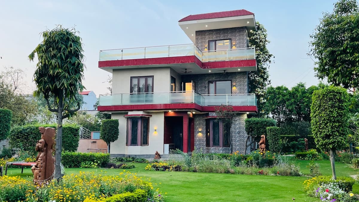 The Ullas: Family-Friendly Retreat with Pool with Jacuzzi