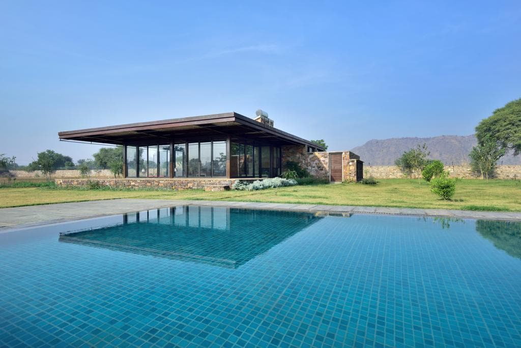 RajNikas Farm
