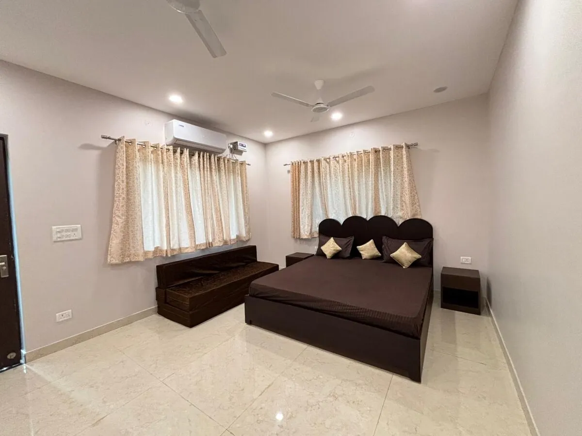 Fourth bedroom