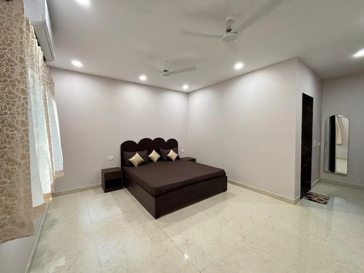Fifth bedroom