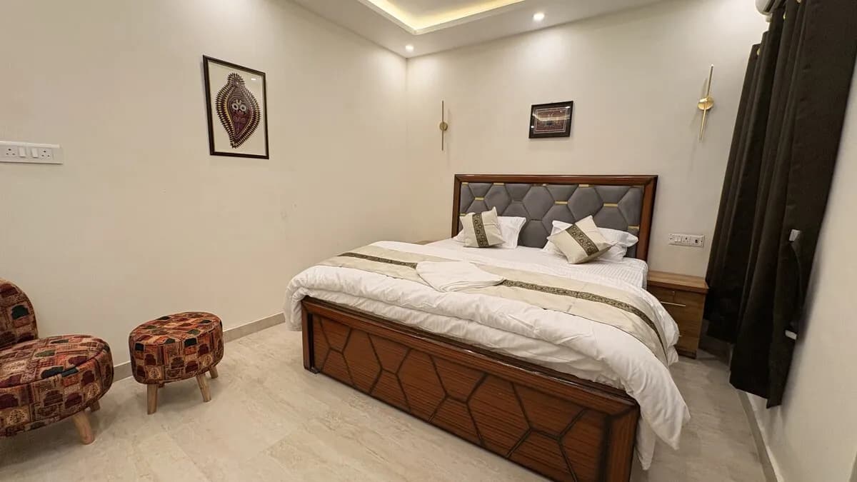 Arrival at Pravaah Homestay, Varanasi