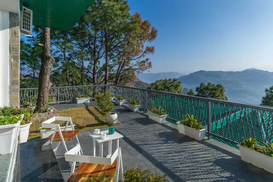 Serene by Sunkissed Villa 4BR Luxury Villa with Game Den