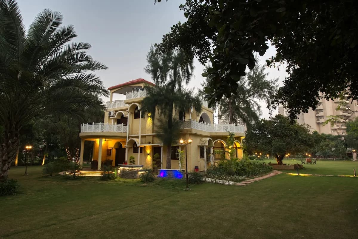 First evening at Sunahari Bagh, Gurgaon